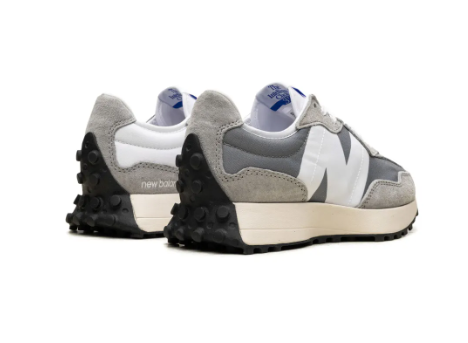 New Balance 327